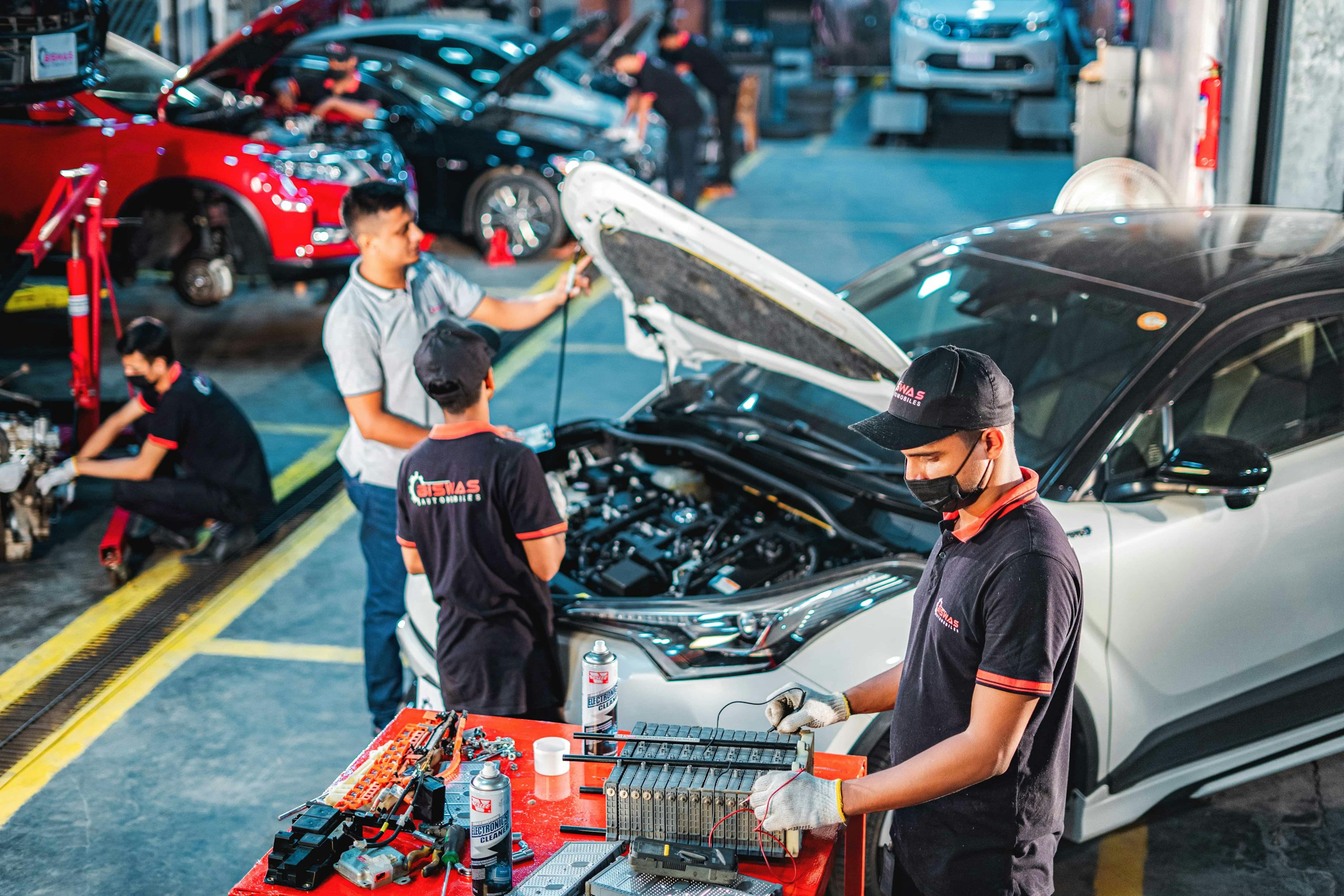 Experience top-notch car services in Dhaka with Biswas Automobiles BD! From car repairs and premium car washes to vehicle diagnostics, engine tuning, and periodic maintenance, we deliver reliable solutions tailored to your needs.